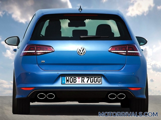 2016 Volkswagen Golf R Rear View