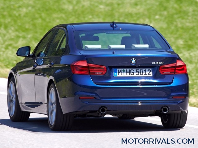 2016 BMW 3 Series Rear Side View