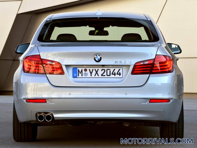 2016 BMW 5 Series Rear View