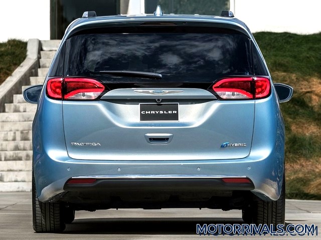 2017 Chrysler Pacifica Rear View