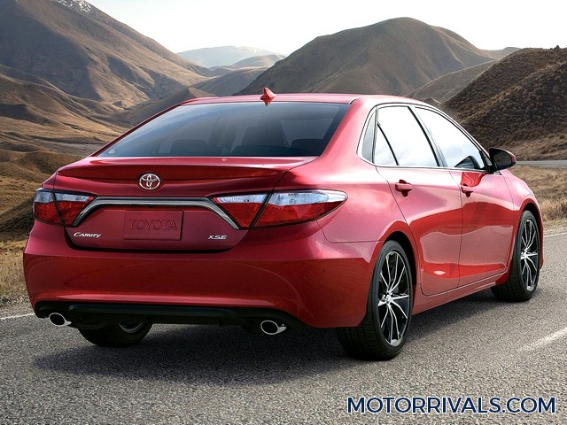 2016 Toyota Camry Rear Side View