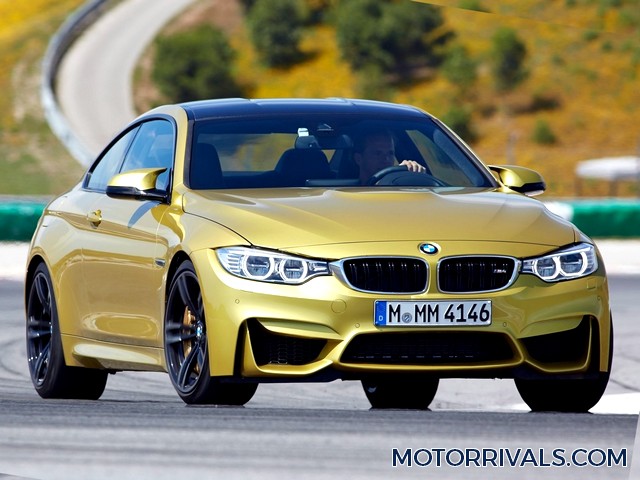 2016 BMW M4 Front Side View