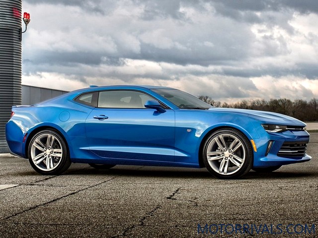 2016 Chevrolet Camaro Side Front View