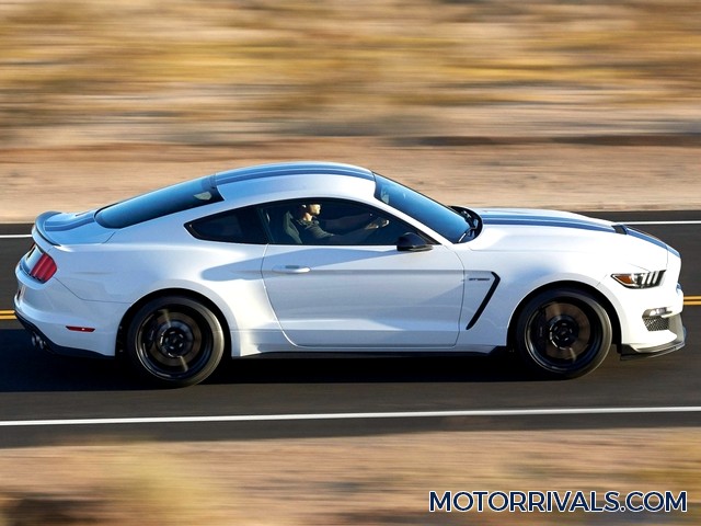 2016 Ford Mustang Shelby GT350 Side View