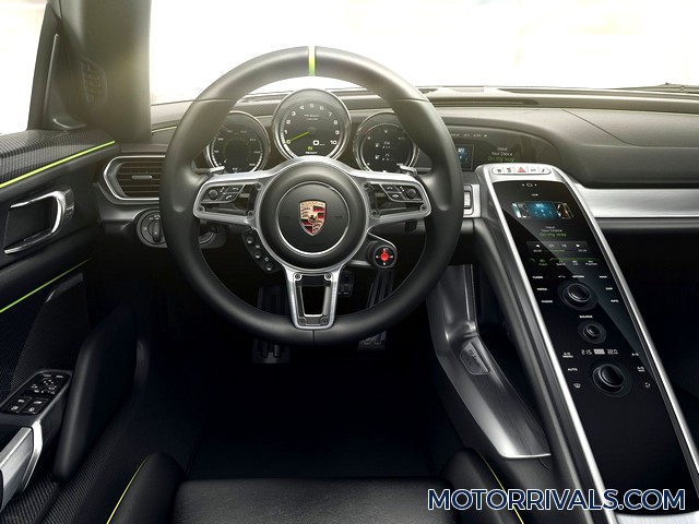 2016 Porsche 918 Spyder Interior