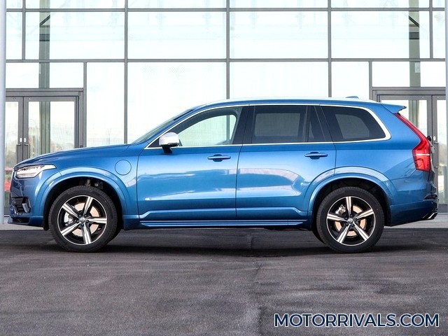 2017 Volvo XC90 Side View
