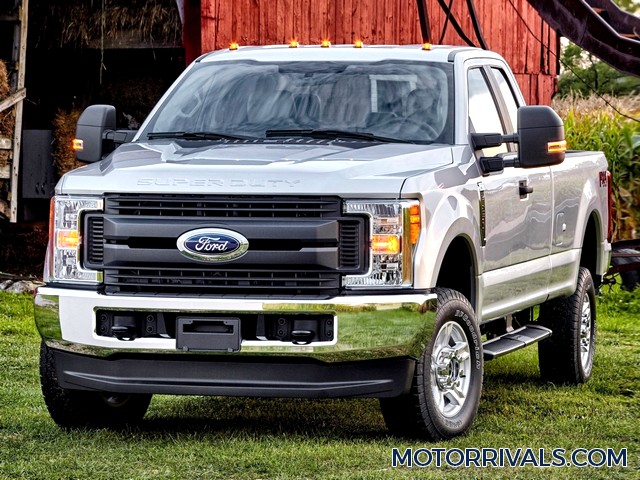 2017 Ford F-Series Super Duty Front Side View